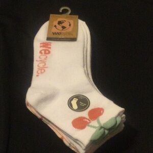 NWT 3 Pairs Capri Sacks